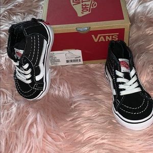 Vans “off the wall”